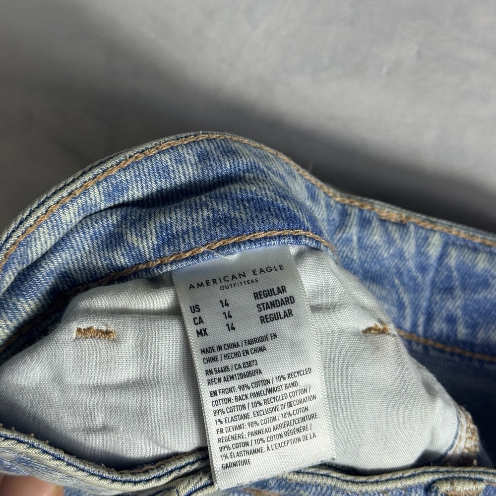 American Eagle Strigid Womens Mom Jeans Light Blue Distressed‎ Shredded Knee 14 - Picture 15 of 16